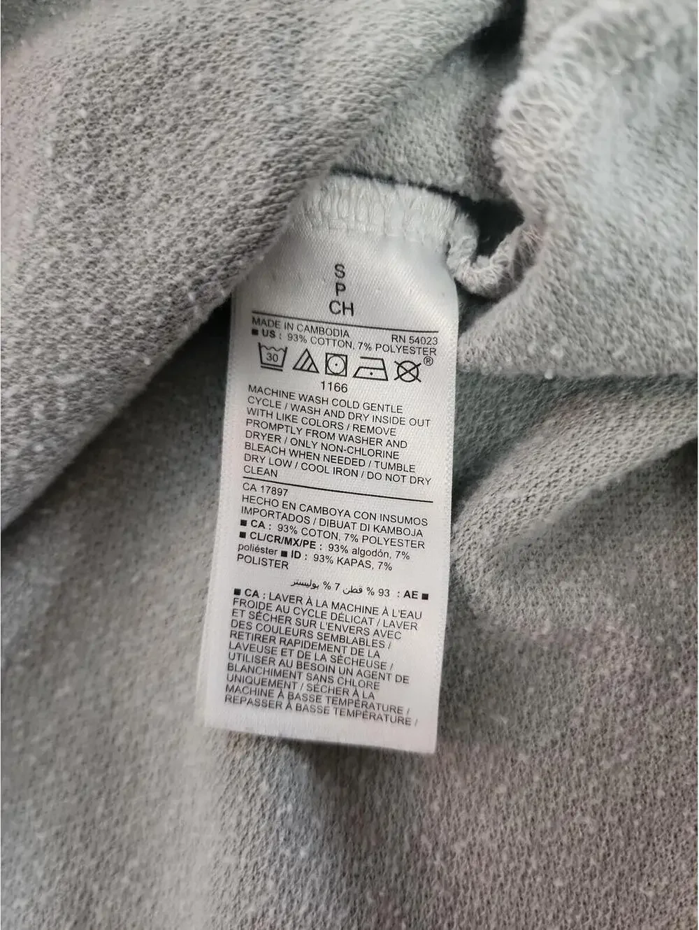 sweater - Picture 8 of 8
